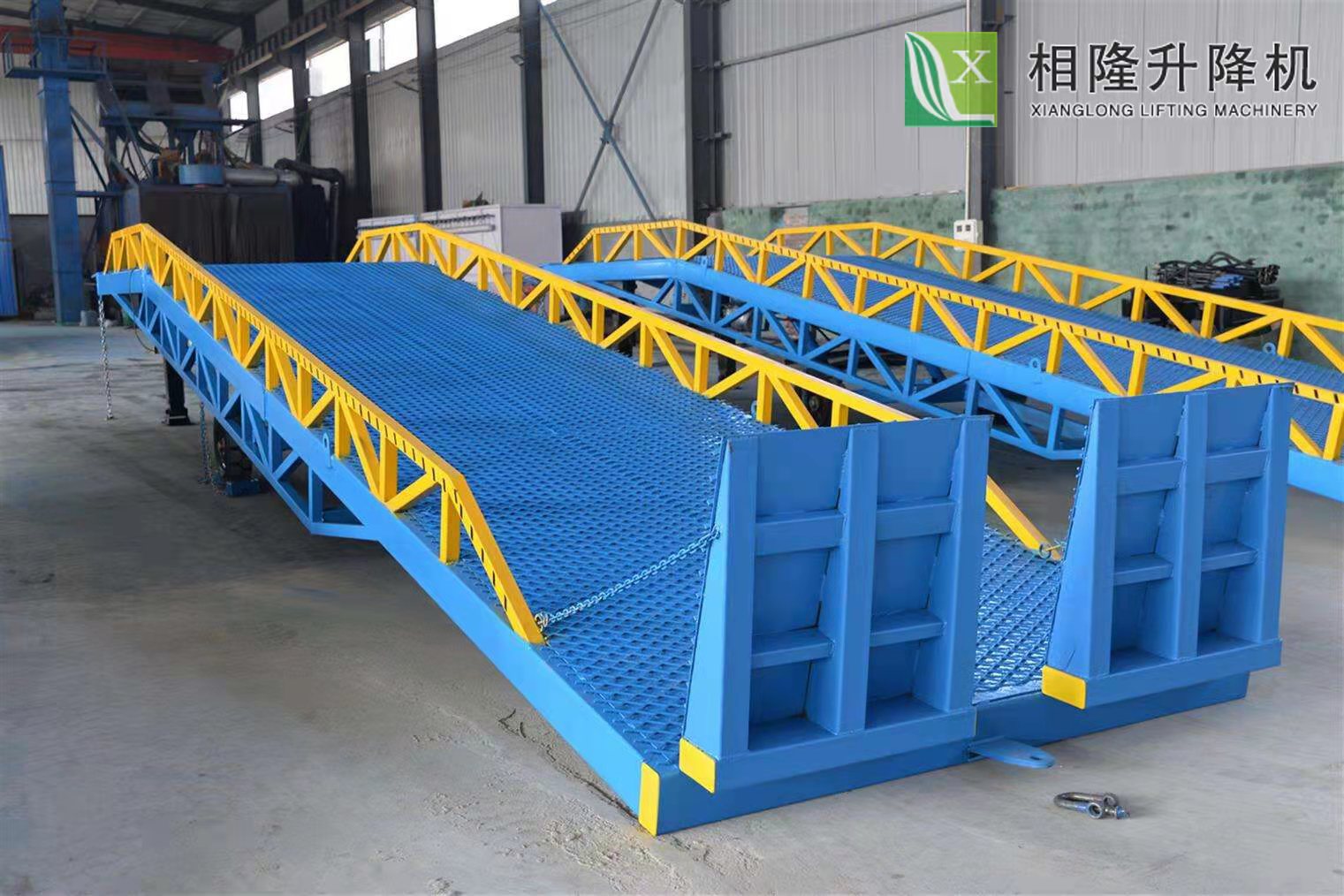 移動(dòng)式登車(chē)橋